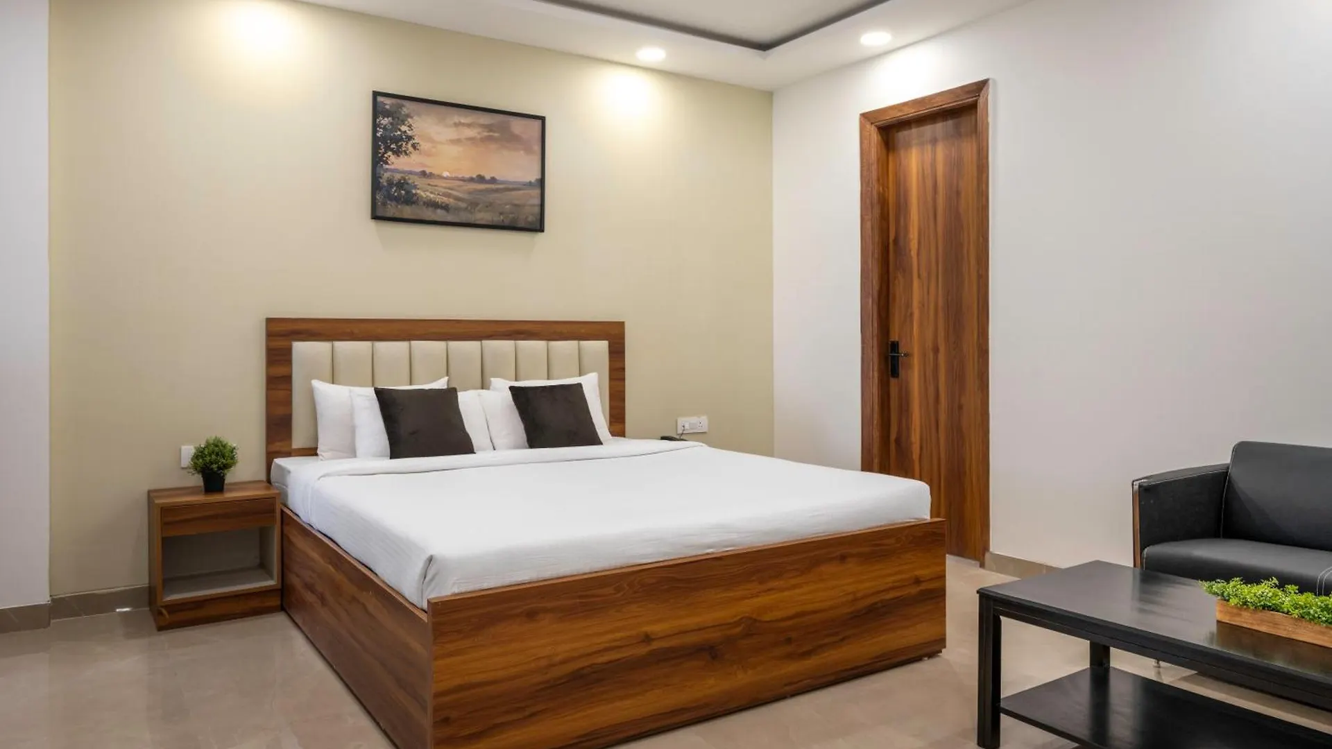 Wandr Hotel Golf Course Road, Near Cyber City, Gurugram グルガウン 3*,  インド