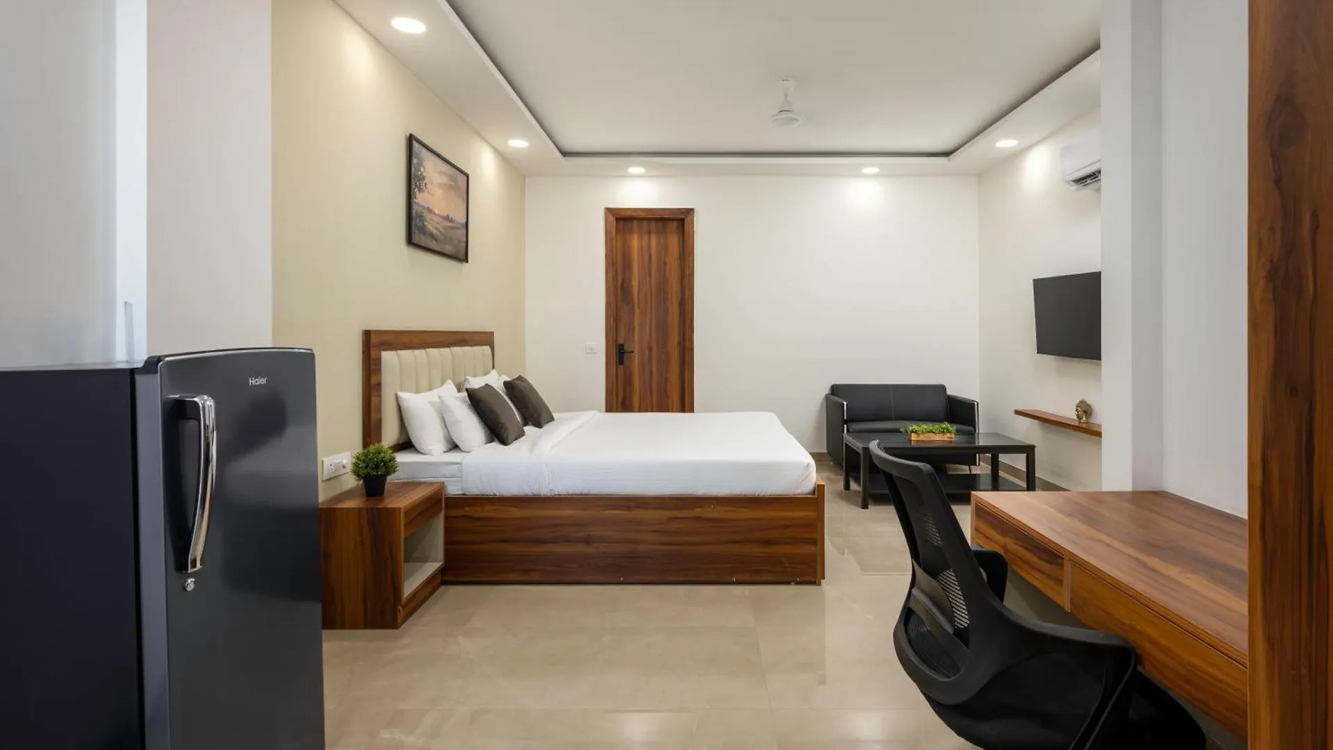 Wandr Hotel Golf Course Road, Near Cyber City, Gurugram グルガウン