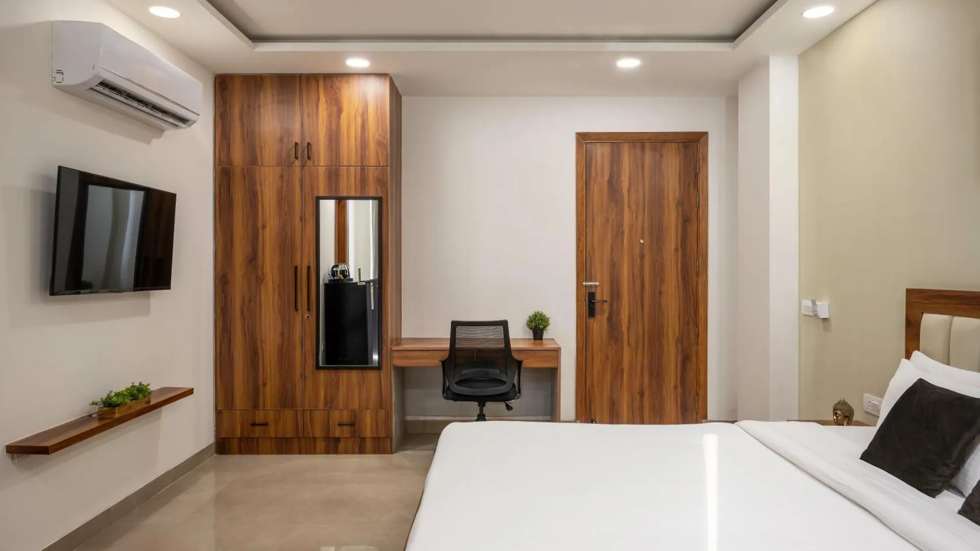 Wandr Hotel Golf Course Road, Near Cyber City, Gurugram グルガウン インド
